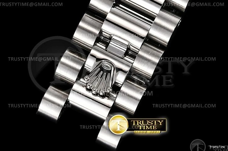 0131 RMDJ0253E – DJ Midsize 31mm Sophisticated 825